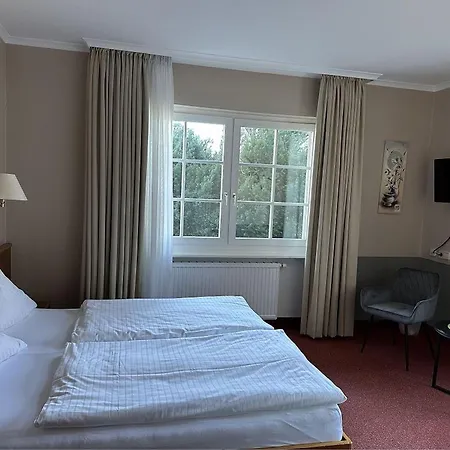 & Restaurant Weinberg ホテル バーデン＝バーデン